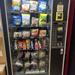 Automatic Products Model 7600 Snack Vending Machine – Nayax Card Reader