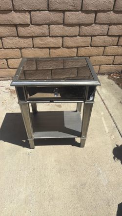 Night stand