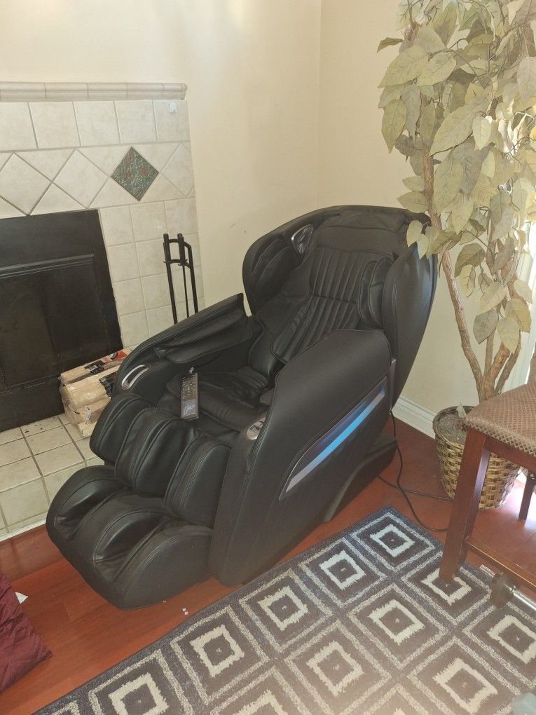 Massage Chair Zero Gravity AI VOICE CONTROL