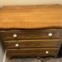 Small Dresser 
