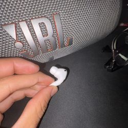 Left AirPod pro 2nd Gen 