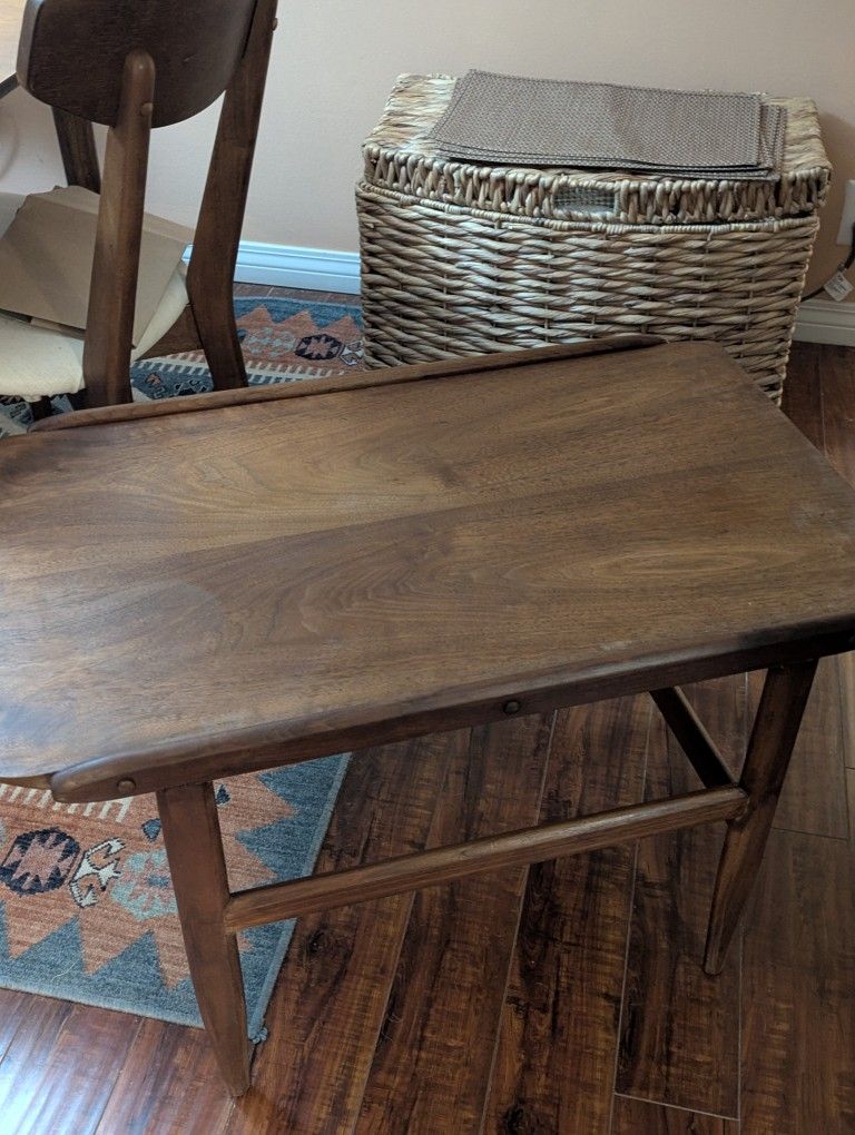 MCM Table