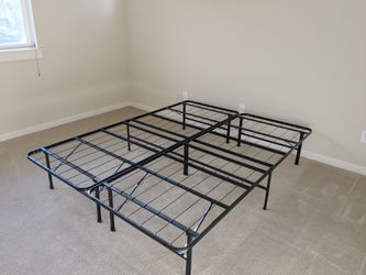 Folding queen bed frame