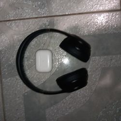 AIRPOD PROS 2 & BEAT SOLO 4