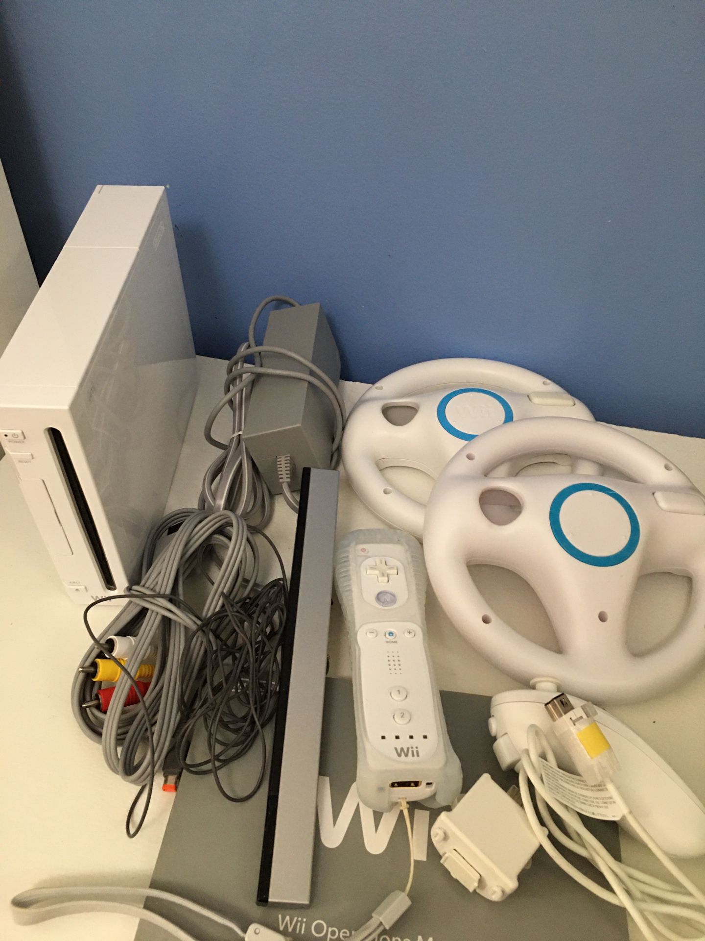 Nintendo Wii & Accesories complete ready to play