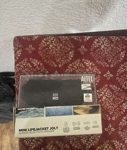 Altec Lansing Mini LifeJacket Jolt Bluetooth Speaker 