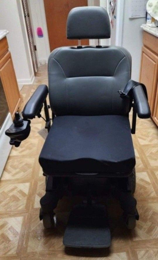 Such A Safe Chair For Your Family Member Or Yourself. Pronto Sure Step Electric Wheelchair - Like New, Excellent Condition.