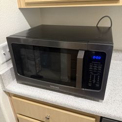 Toshiba Air Fryer Combo 4-in-1 Countertop Microwave Oven Smart Sensor