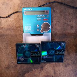 Sony Digital recording MD  Mini Disk Walkman Model# MZ-R70
