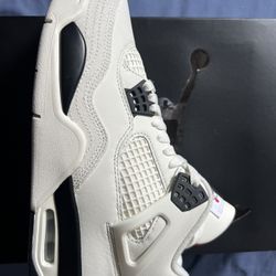 Jordan 4 Retro Flight Club
