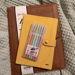 NEW Leather Planner / Notepad / 6 Le Pen Flex
