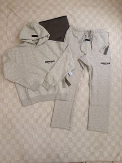 ESSENTIALS SET