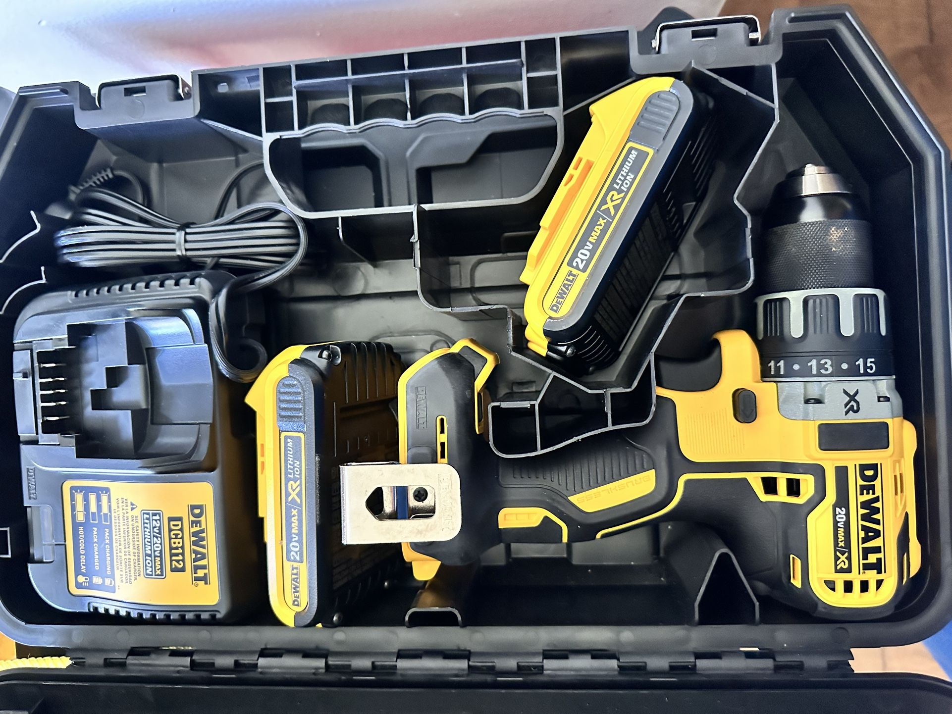 DeWalt 20max Drill with case and 2 batteries