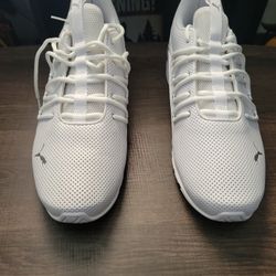Puma  Axelion Perf  White Silver