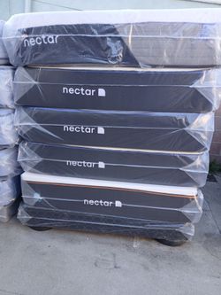 Nectar Mattress 

Nectar Mattress.    Nectar Premier Queen 13" - Medium Firm Gel Memory Foam Mattress 

Brand new Mattress 

Delivery available