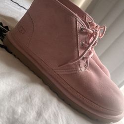 UGG Neumel Boots
