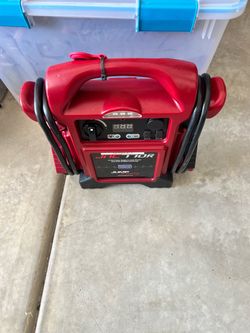 Car battery jumper