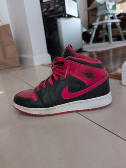 Nike Air Jordan 1 Mid size 7y