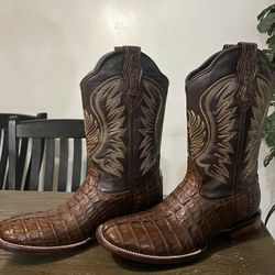 BOTAS NUEVAS