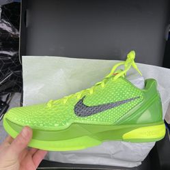 Nike Kobe Bryant Grinches Kobe 6