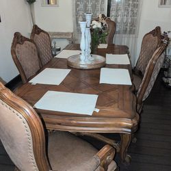 6 chair heirloom table.