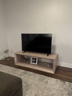 Light Wood TV Stand Media Console