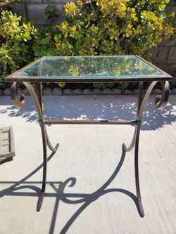 Accent Table