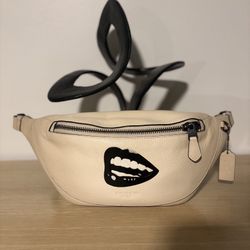COACH x Tom Wessleman Exclusive Design Adjustable Leather Belt Bag- like new!
