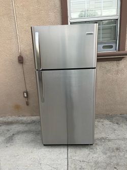 3 MONTHS WARRANTY 30x30x66 FRIGIDAIRE REFRIGERATOR SILVER 18cuft