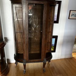 Curio Cabinet With Lock And Broken Glass Panel