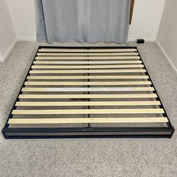 ZINUS Metal and Bamboo Suzanne King Bed Frame