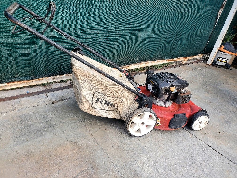 Toro  Front Wheel Drive   Used Works Good   )? Usada  Enbuenas Condiciones  