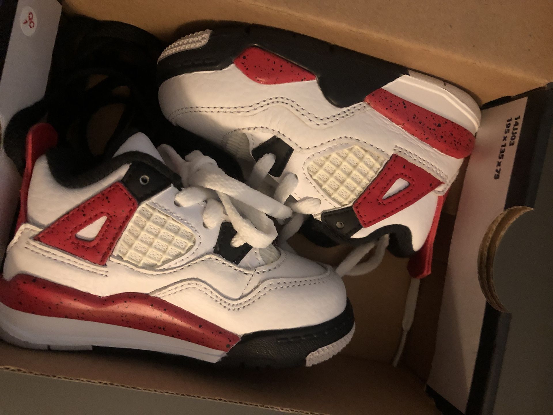 Jordan 4 Retro 5c