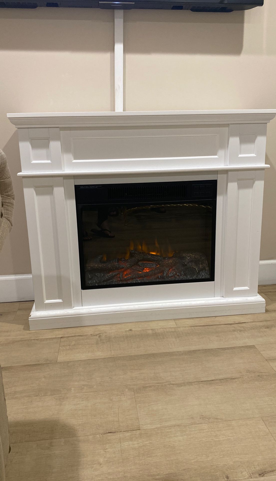 Electric fireplace white