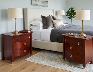 🔥 Solid Wood Bow Front Nightstands (Pair) 🥰 Beautiful Details & Built to Last! 🔥