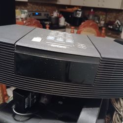 BOSE WAVE RADIO-CD. WORK VERY GOOD
