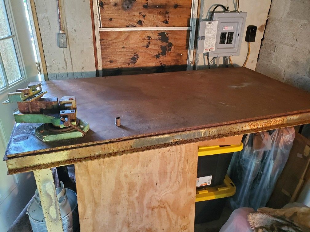 Steel  Welding Table  On Wheels