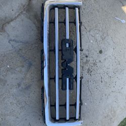 GMC Oem Grill 