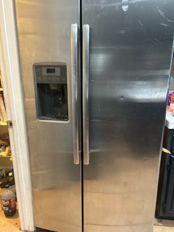 GE Stainless Side-by-Side Refrigerator – Parts/Repair