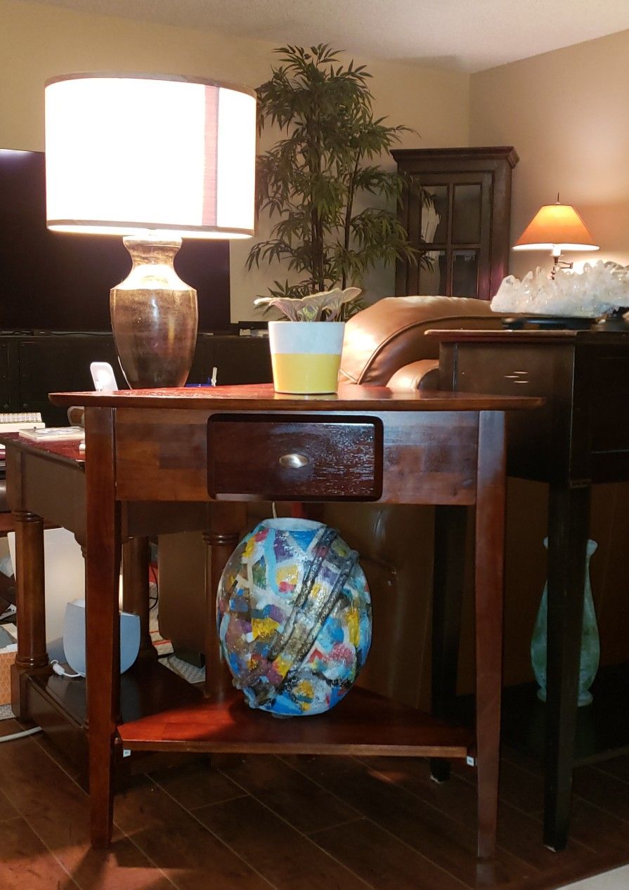 Solid Wood Triangular (corner) Table; Lower Shelf; Single Front Drawer $40