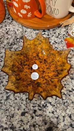 Princess House  glass leaf entertaining plates set of 4