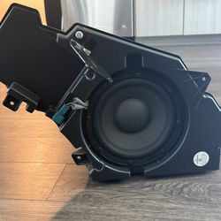 Amg Gt OEM 8” Subwoofer & Enclosure 