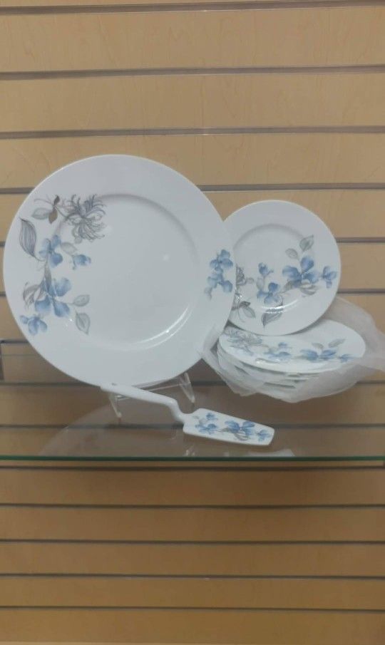 8pc Porcelain Cake / Dessert set ( NEW ) Plate. Spatula. kitchenware. Silver & blue