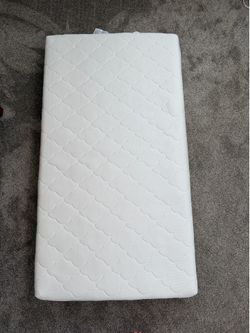 Newton Breathable baby mattress (never used)