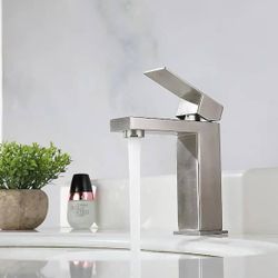 Ove 3322 Bea Single Hole Brushed Nickel Faucet