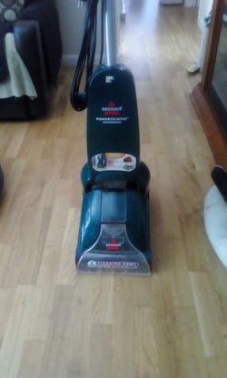 Bissell Powersteamer Powerbrush carpet cleaner