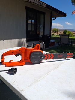 Black +Decker 14 in. Corded Electric Chainsaw