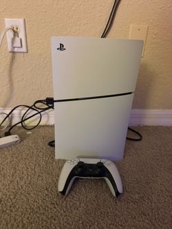 PlayStation 5 Slim Console with Controller disc+digital