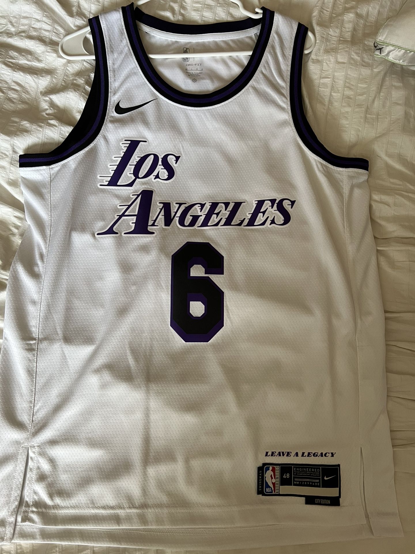 Nike NBA Dri-Fit LA Lakers James #6 City Edition Swingman Jersey Mens Sz: L (48)