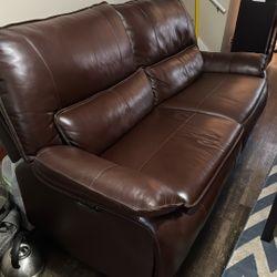 Recliner Couch Lightly Used. Sofa 